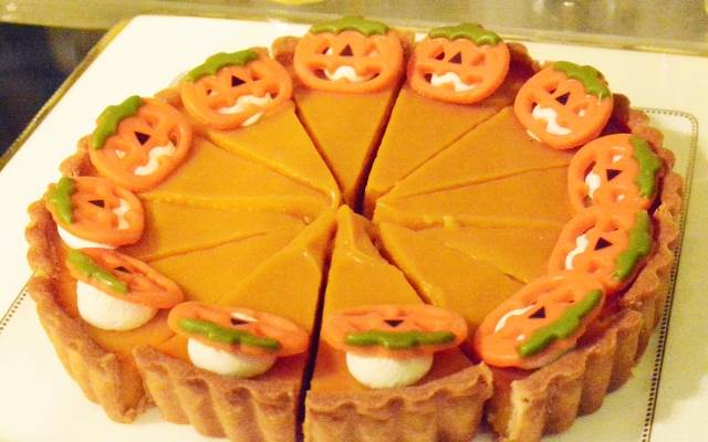 豪華 ハロウィンのかぼちゃのホールケーキのレシピと作り方